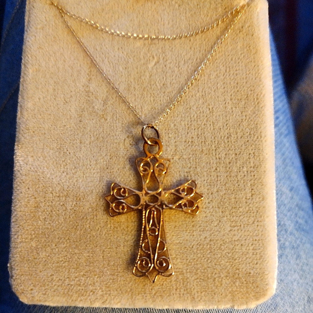 14k gold cross and chain